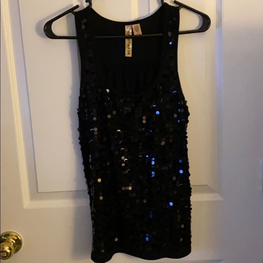 Cute black tank top with large black Sequins